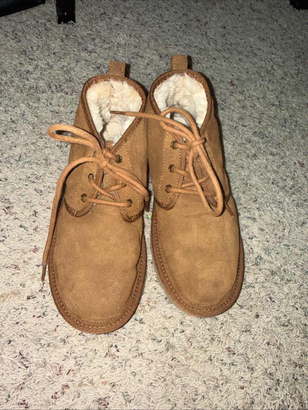 UGG Neumel Chukka Boots Women’s Chestnut Suede Size 10